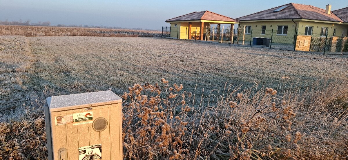 Predám pozemok v Šamoríne - 2