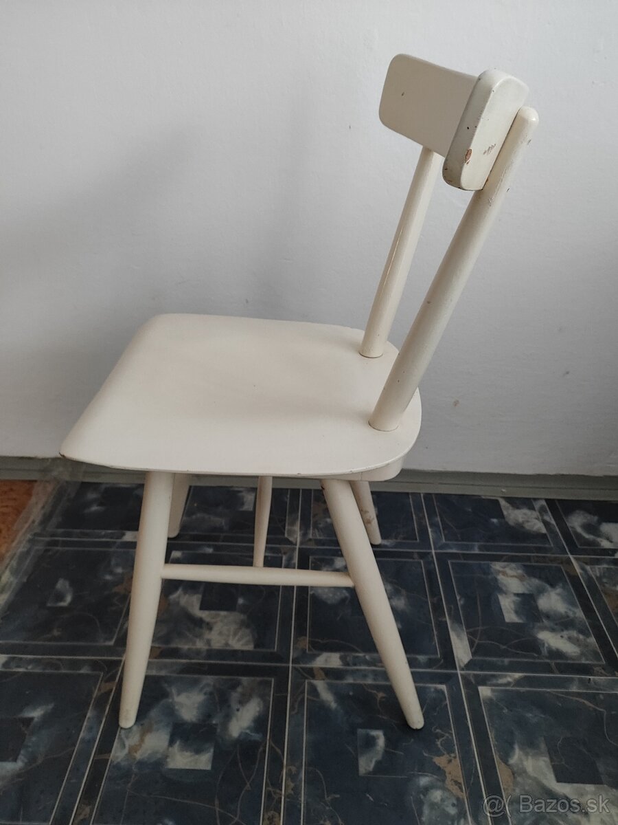 Jedálenské stoličky - 2