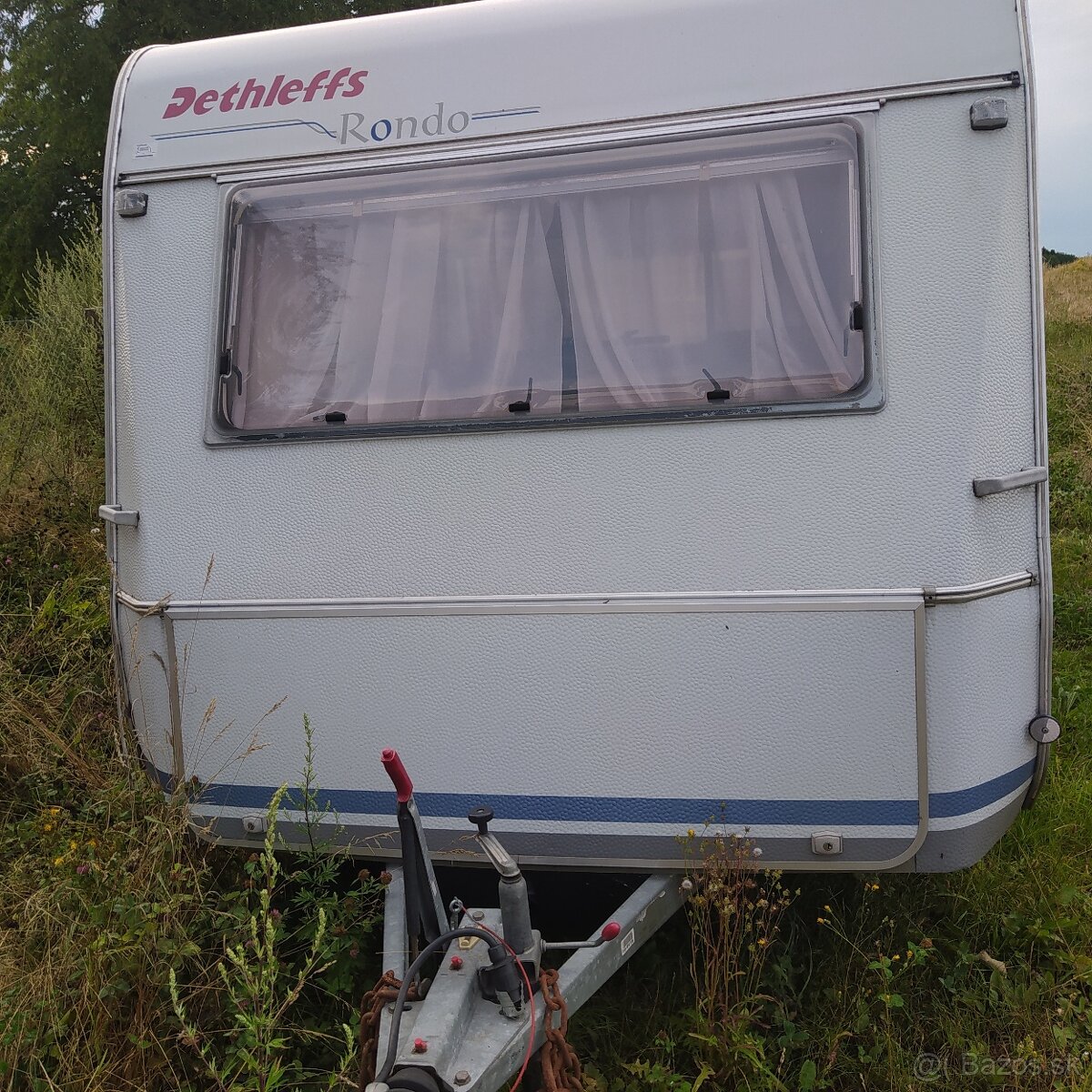 KARAVAN Defleffs Rondo nosič kol, předstan, spaní 4/5 - 2