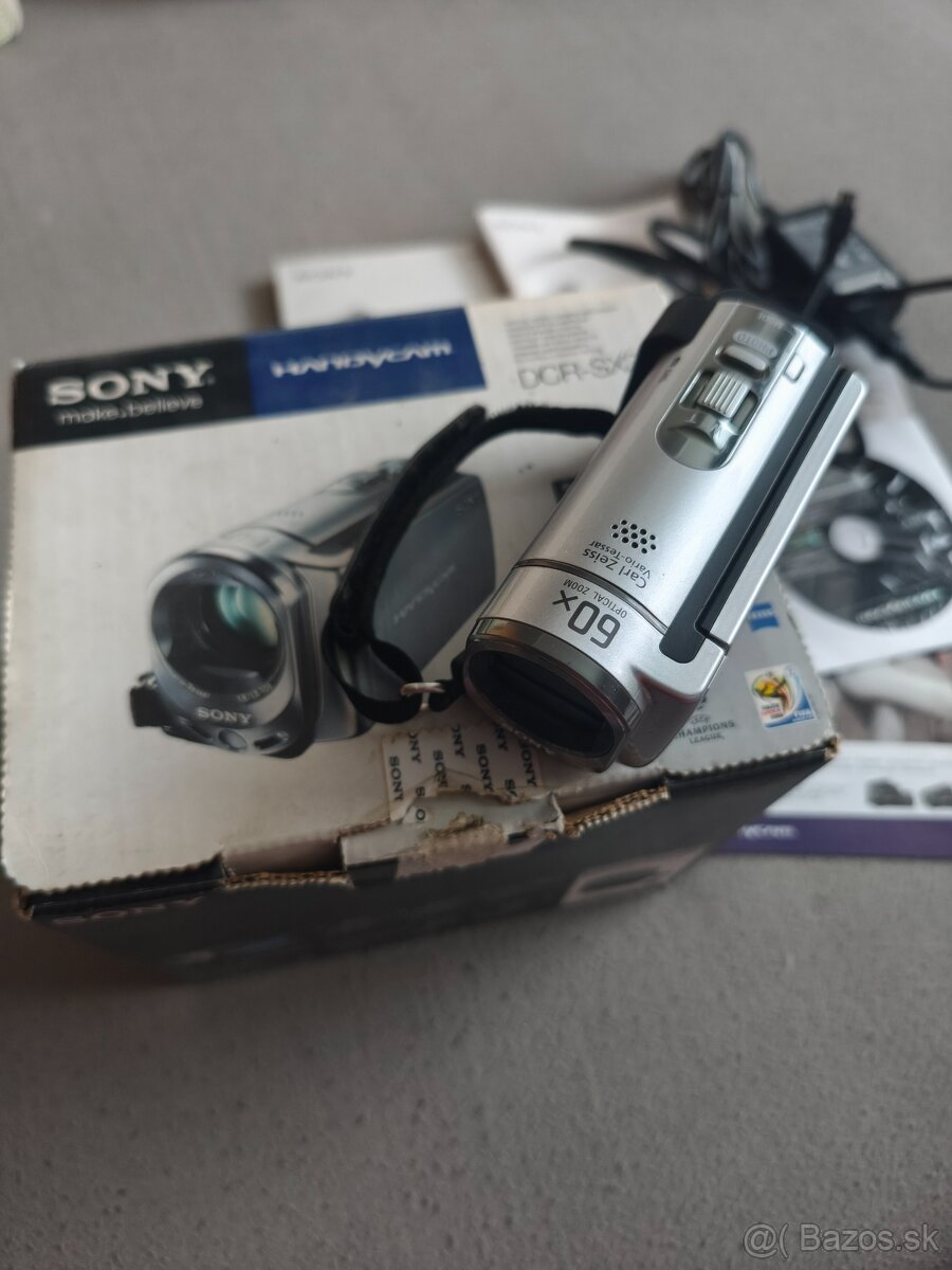 Sony DCR-SX33E - 2
