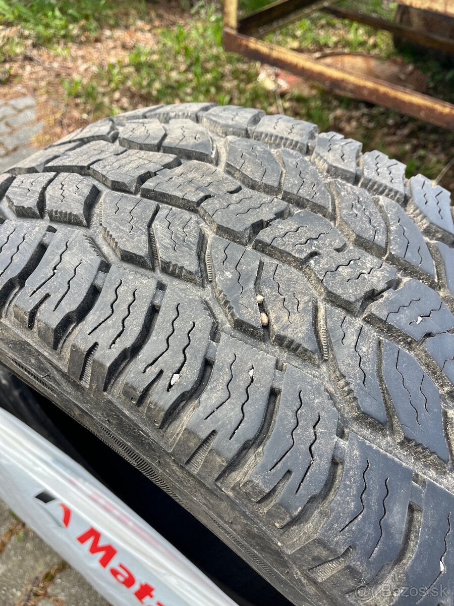 Cooper Discoverer 275/55 R20 - 2
