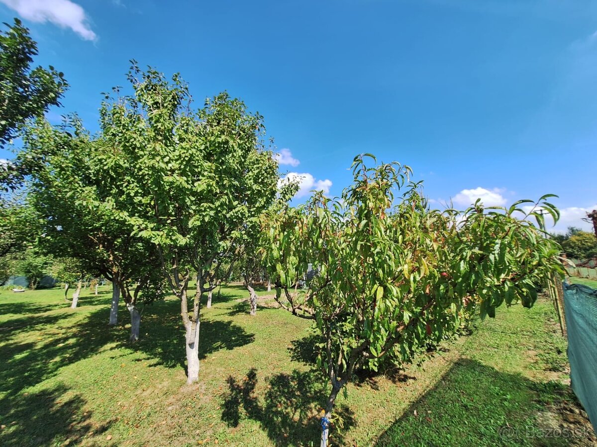 Pozemok vhodný na výstavbu o rozlohe 822 m² – MICHALOVCE - Pohľad 2