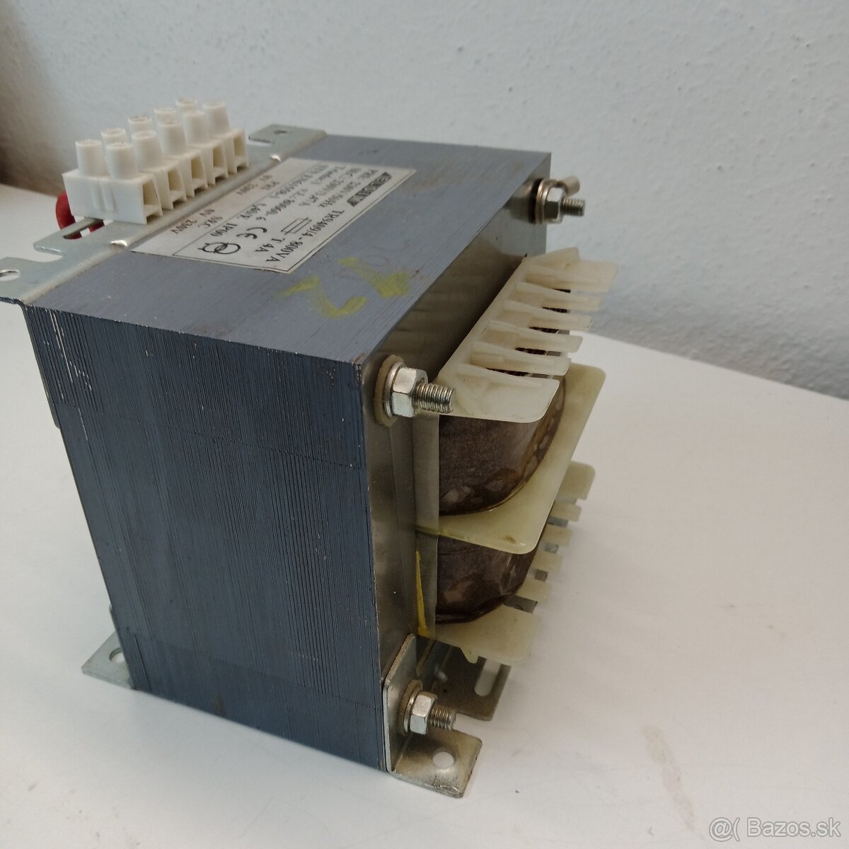Predám oddelovací transformátor 2x230V/3,47A - 2