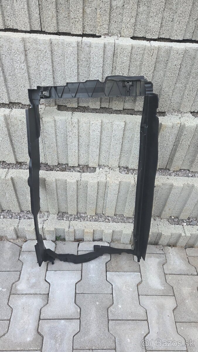 Plastový predný rám chladiča - 2
