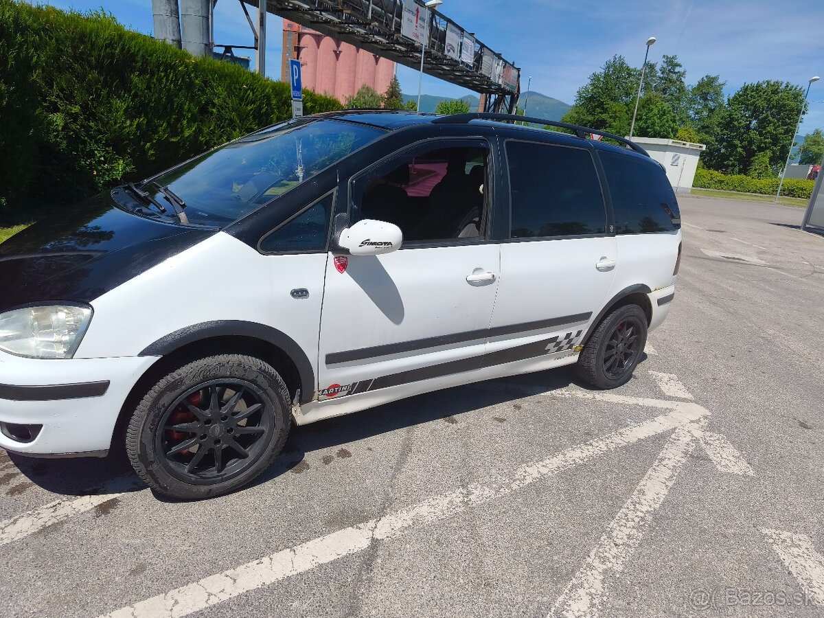 7.miestnw Ford Galaxy - 2