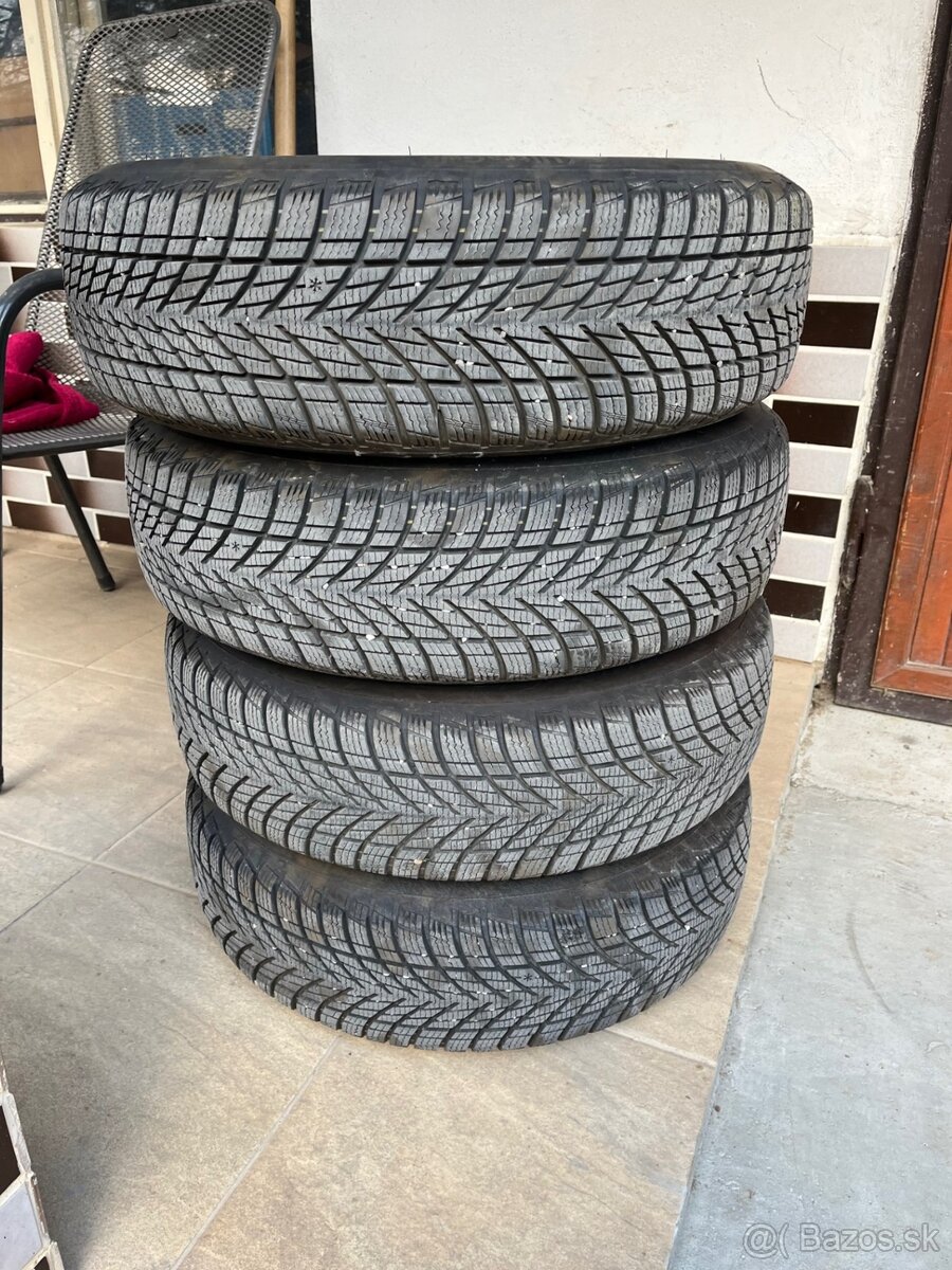 Goodyear UltraGrip Performance 3 - 185/65R15 88T - 2