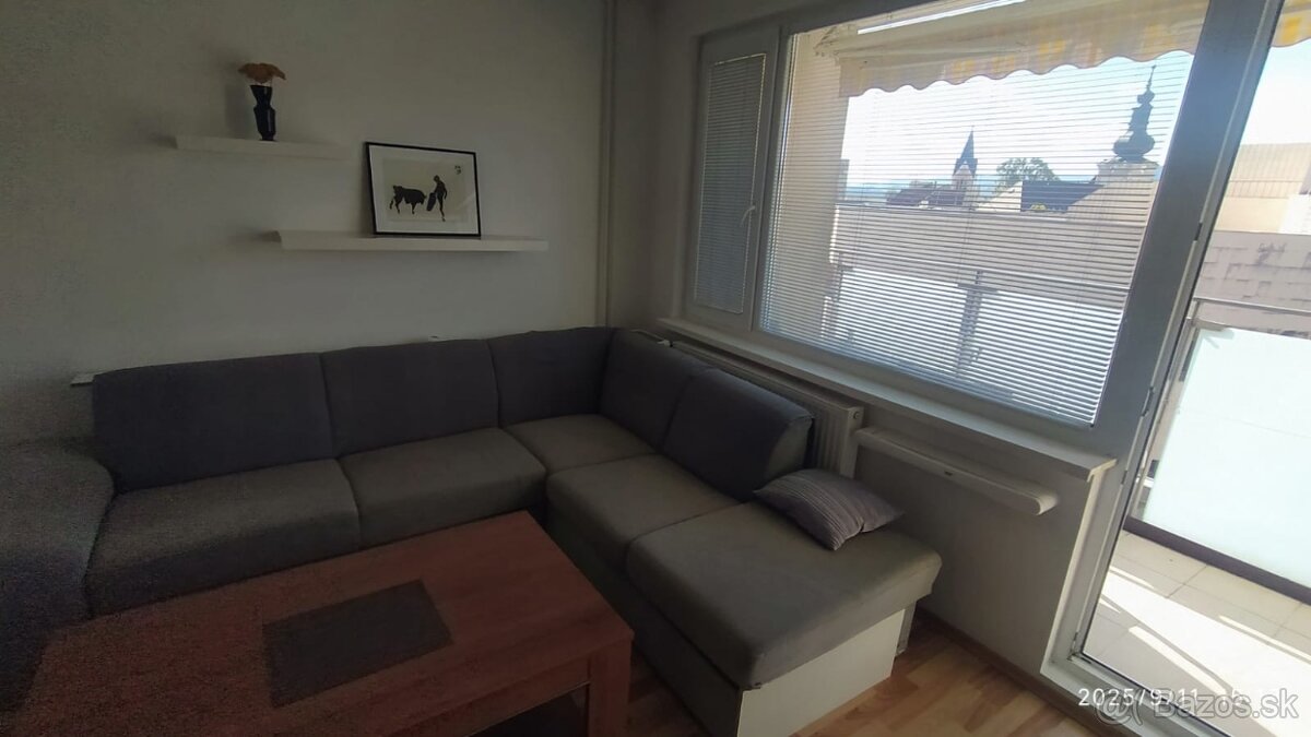 Prenajmem 2-izbový byt v centre Trenčína - 2
