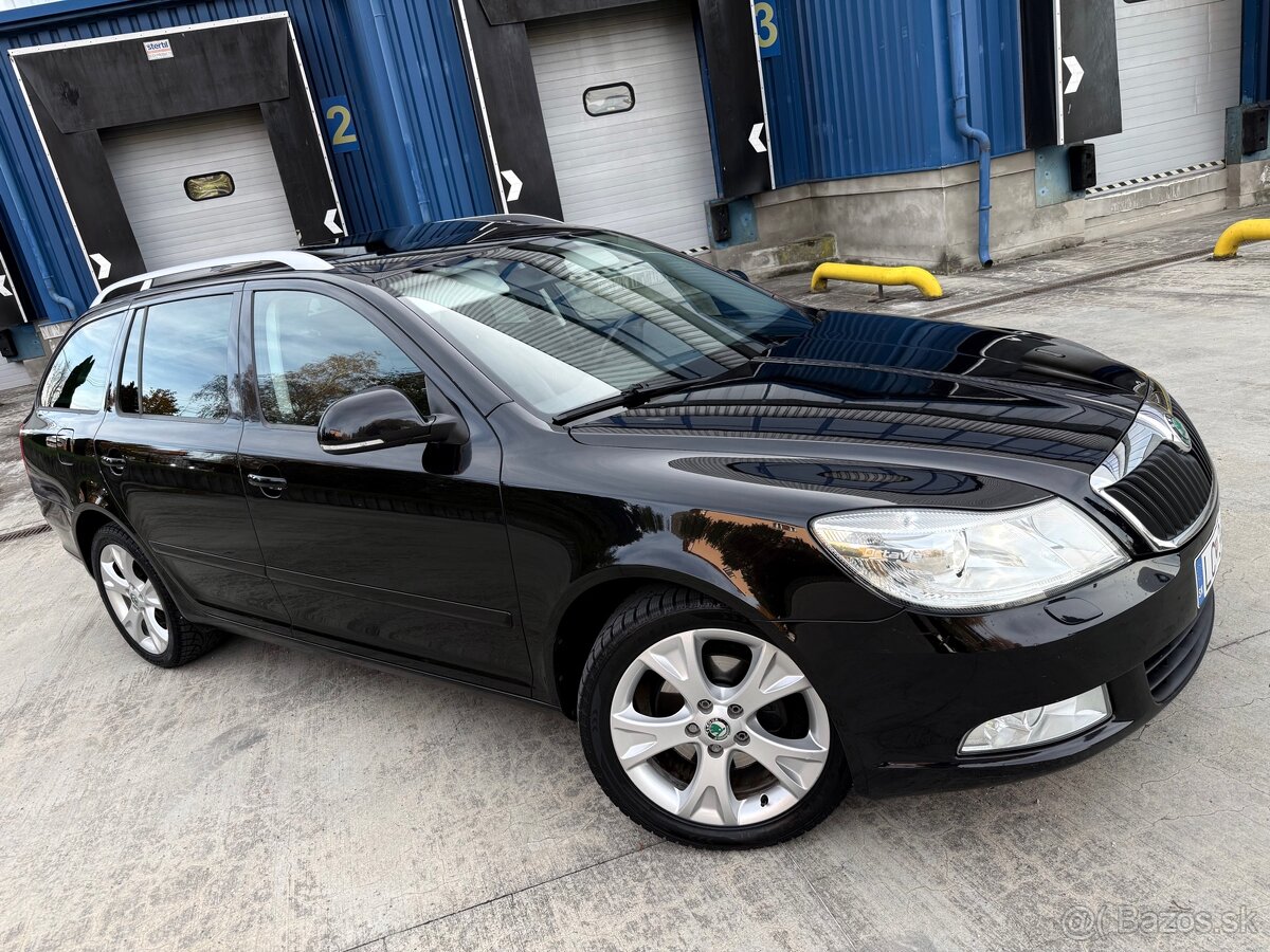 Škoda octavia COMBI 2.0TDi DSG Xenon - 2