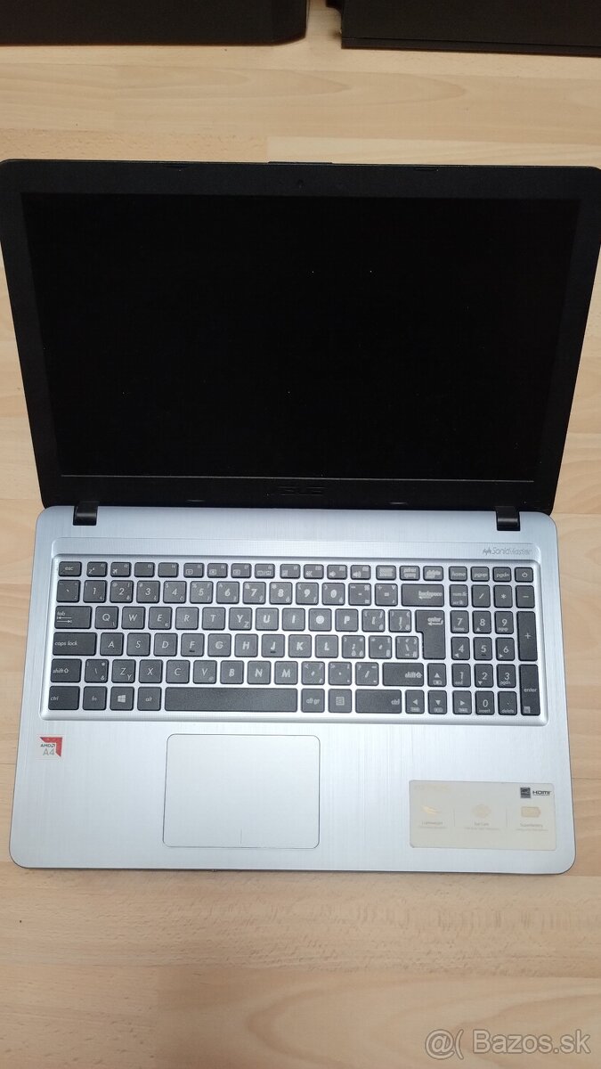 Predám notebook Asus A540B - 2