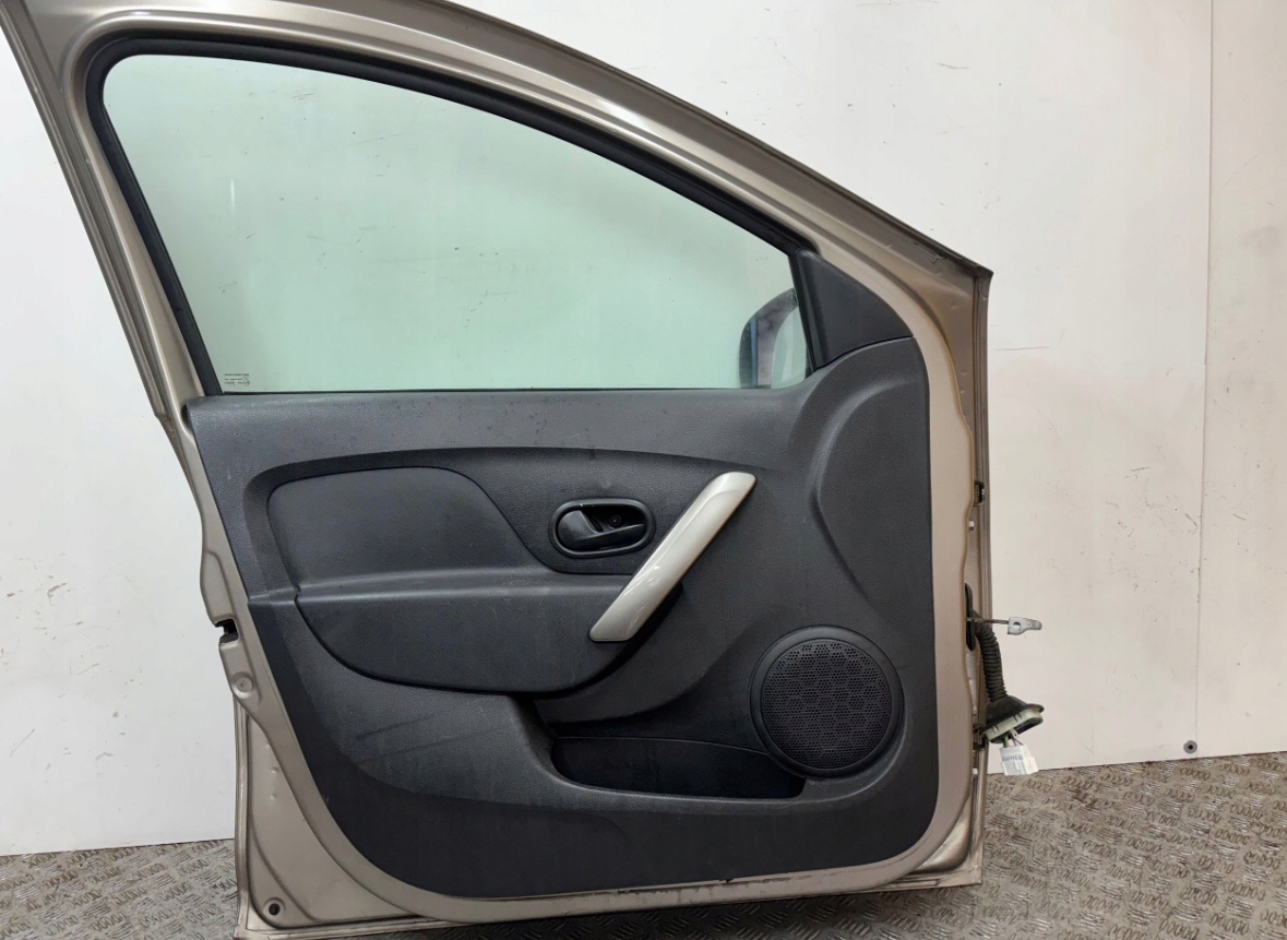 DVERE LAVE PREDNE DACIA LOGAN 2 - 2