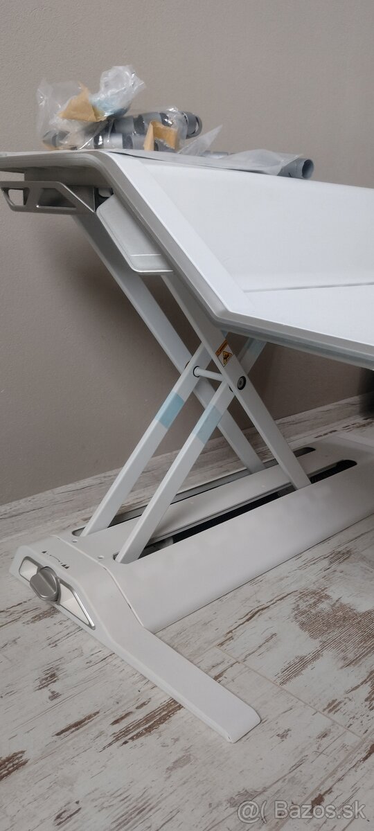 Polohovateľný podstavec - 2