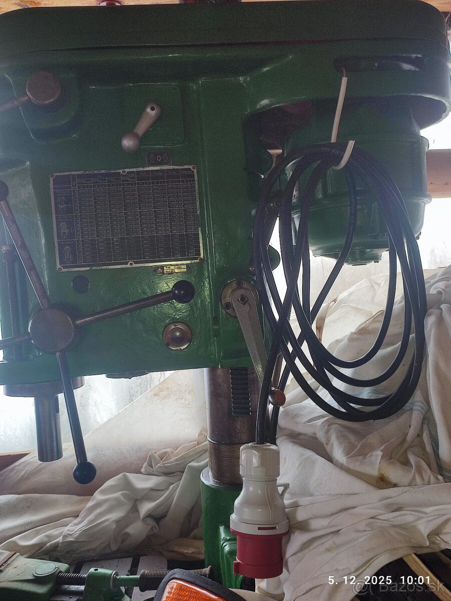 Stolová vŕtačka - 2