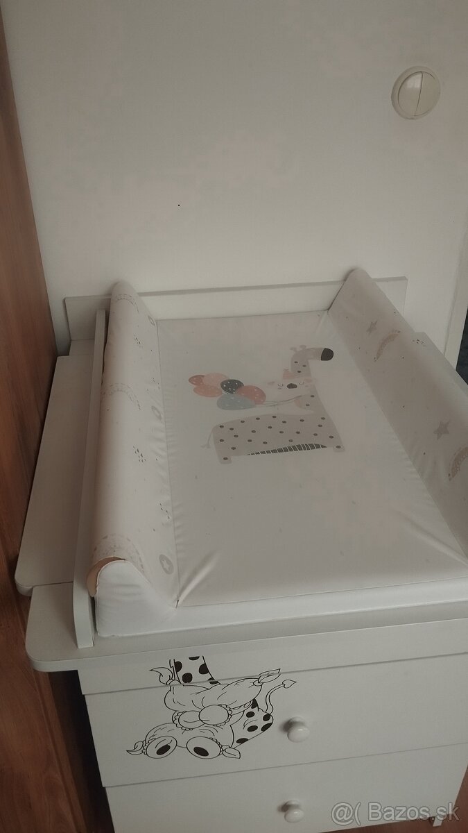 Prebaľovaci pult - 2