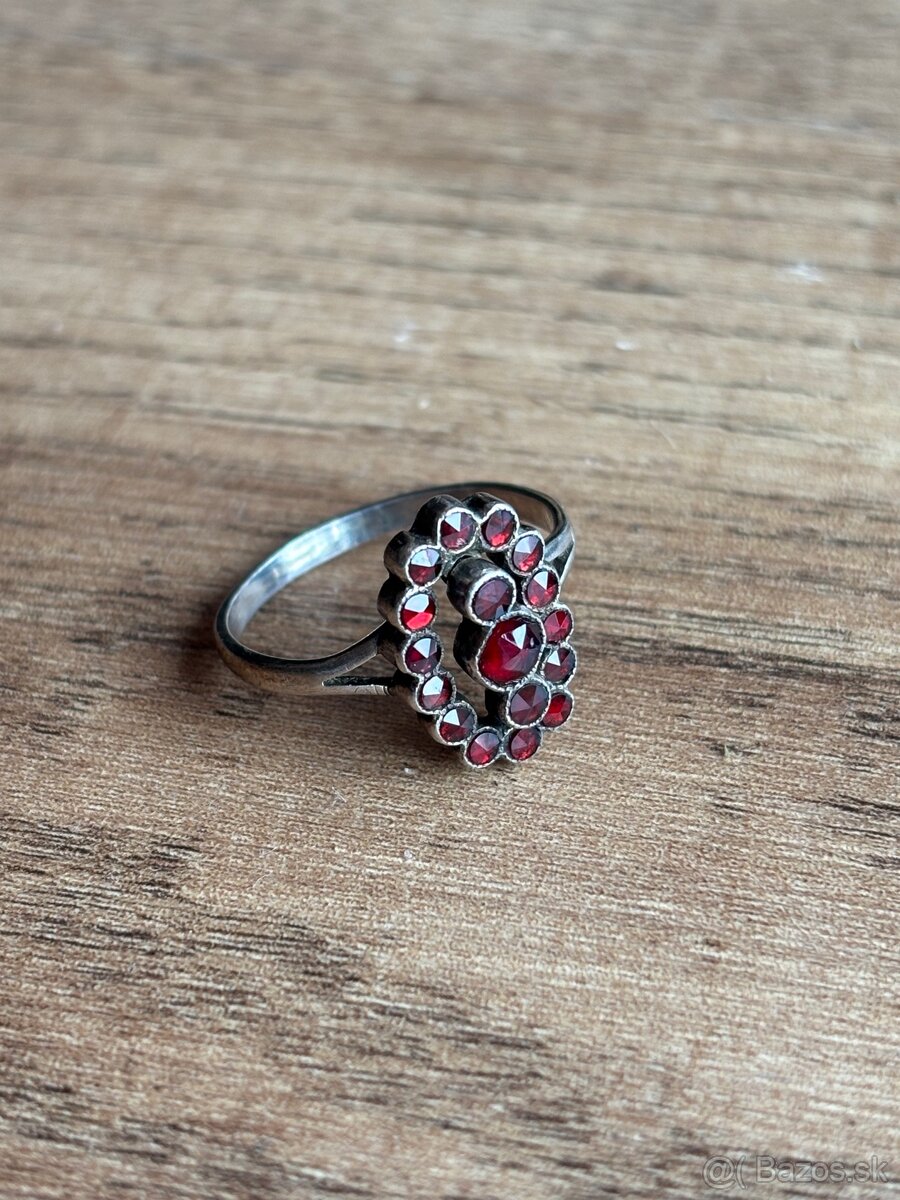 Strieborný prsteň - cesky granat - 2