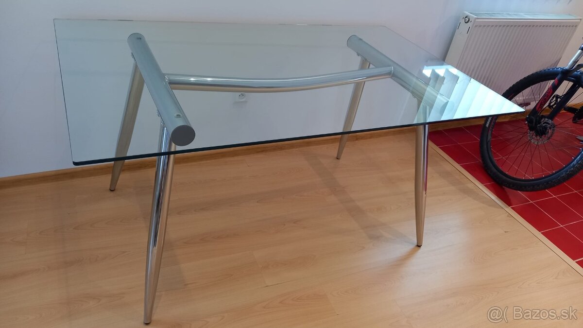 Jedálenský stôl - 2