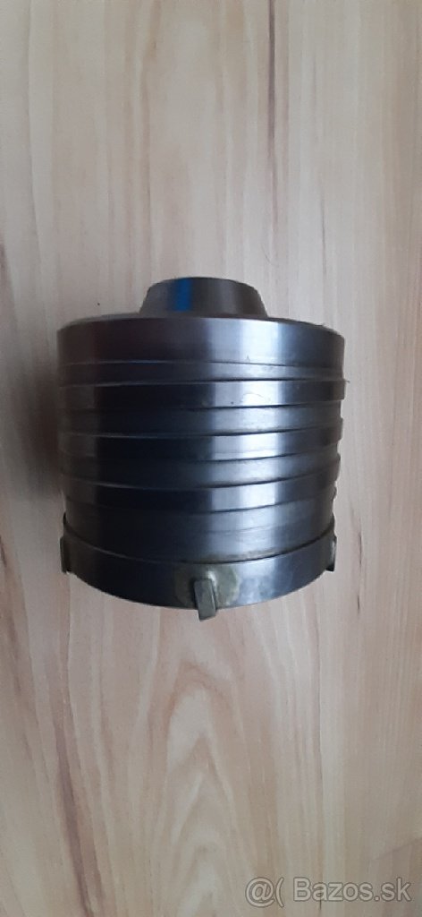 DeWALT DT6747 Korunkový vrták SDS Plus 80 mm
- 2