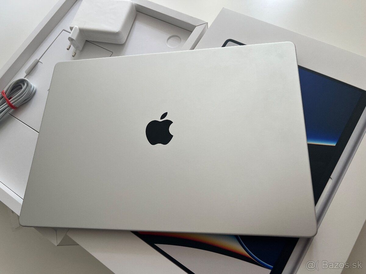 MacBook Pro 16” M1 Max 64GB RAM / 1TB SSD - 2