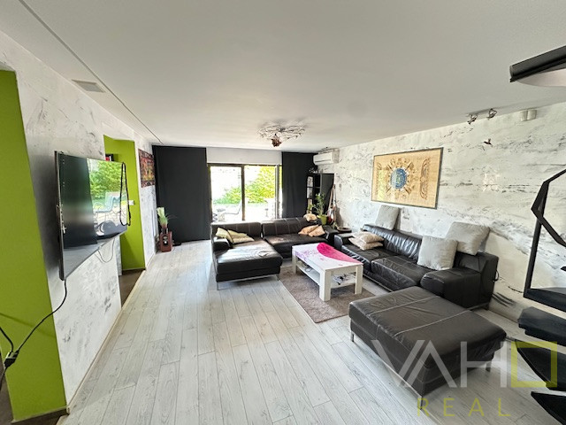 ,,ZNÍŽENÁ CENA ,,NA PREDAJ Luxusný rodinný dom - 2