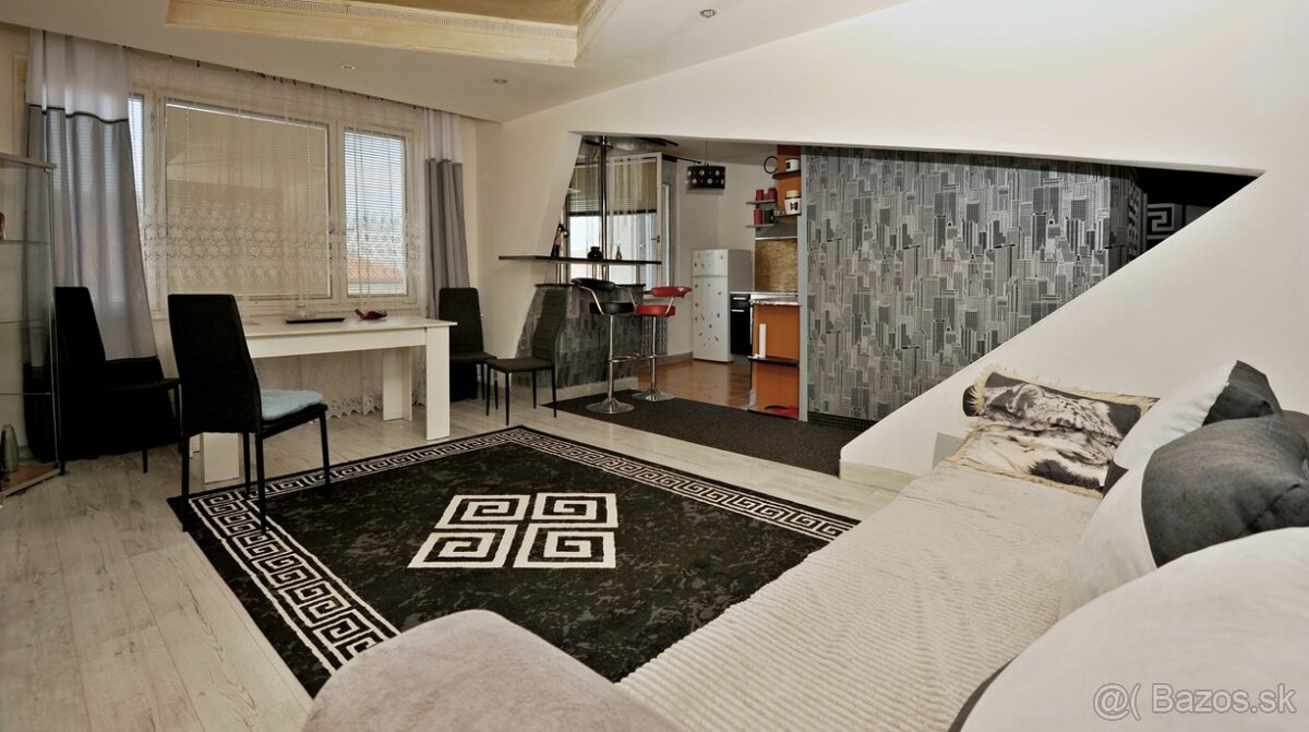 3 izbový byt s balkónom na PREDAJ - 2