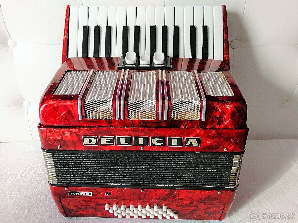 Predam akordeon Delicia Junior 32bas. - 2