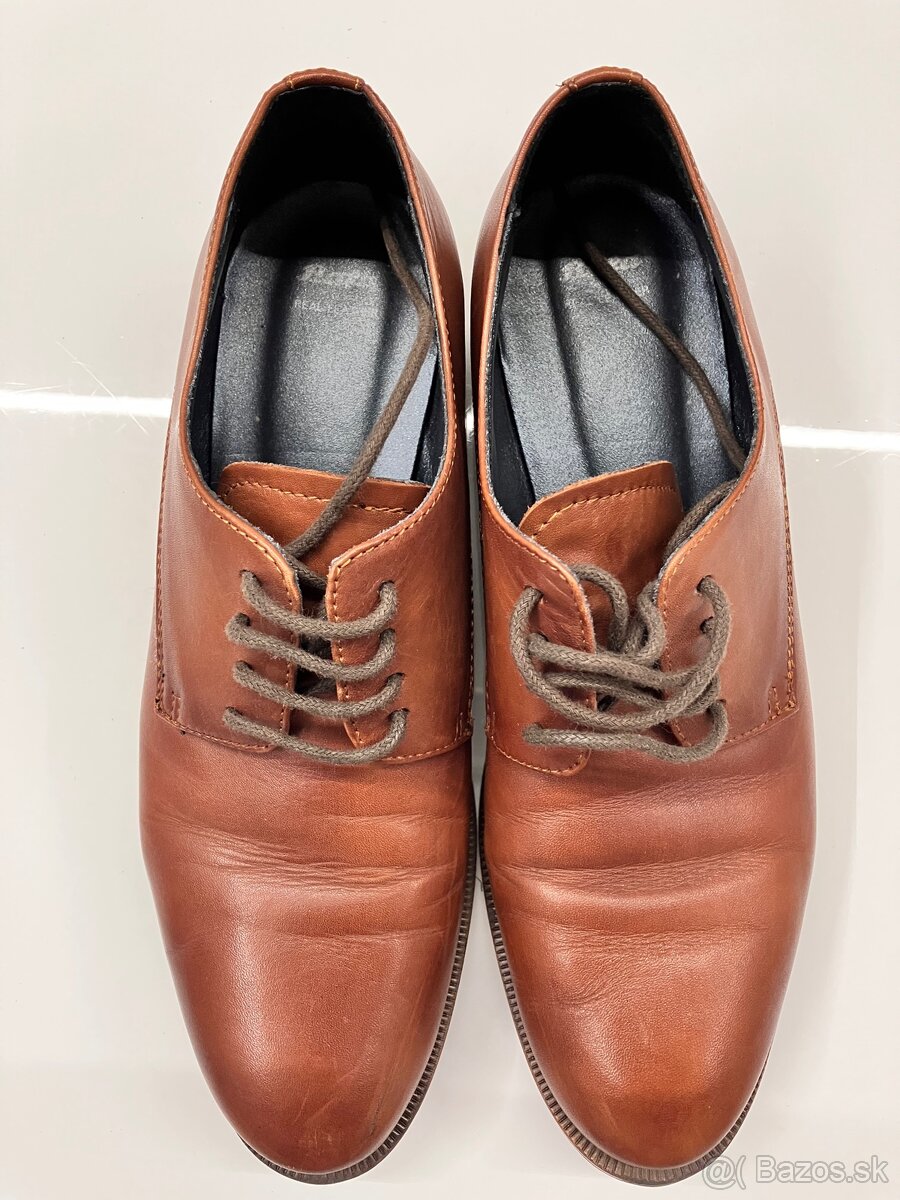 Kozene topanky znacky Bata - 2