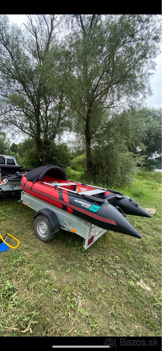 Predám čln Gladiator 330 s motorom Yamaha 5hp - 2
