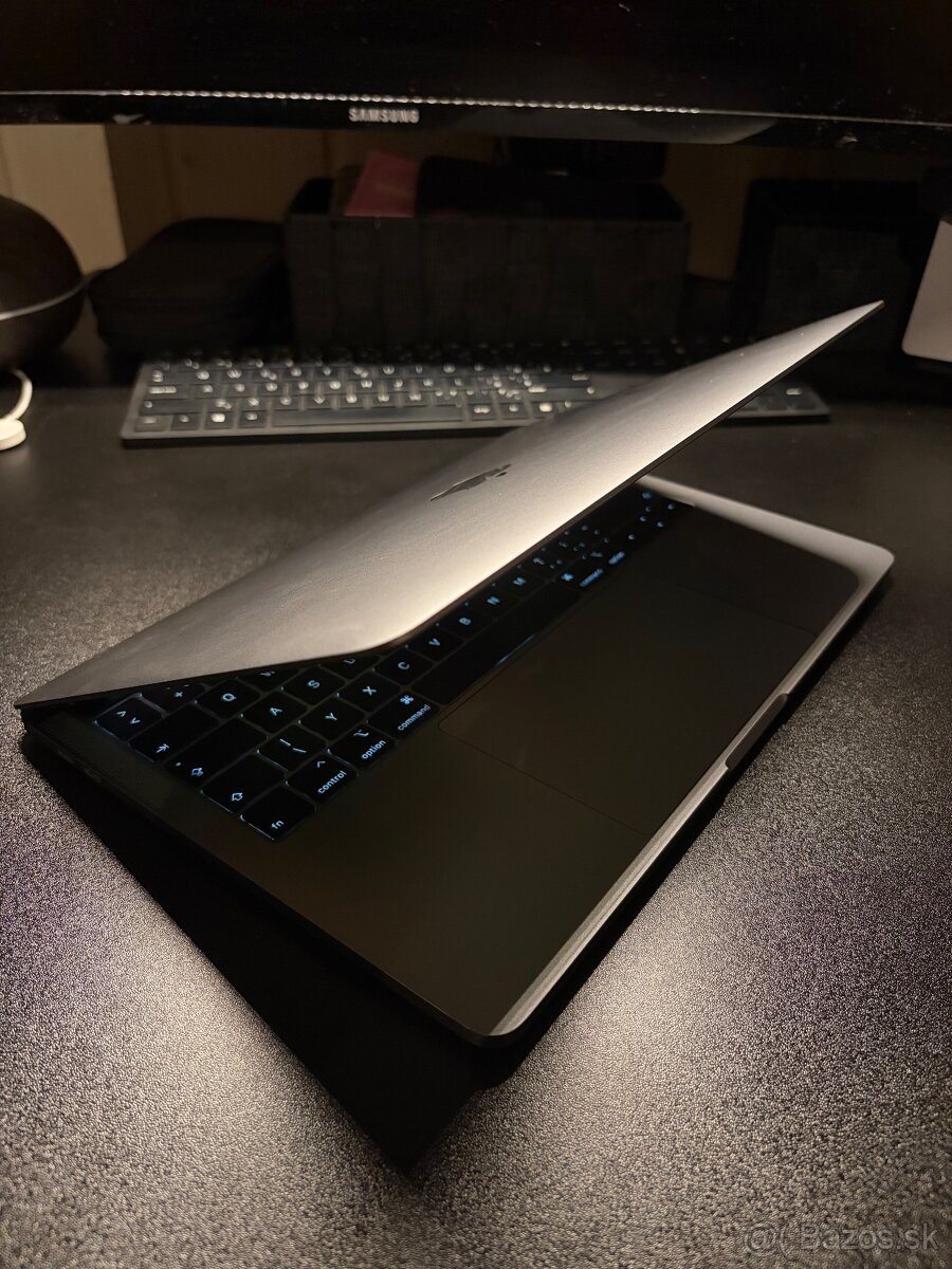 Predám MacBook Pro - 2