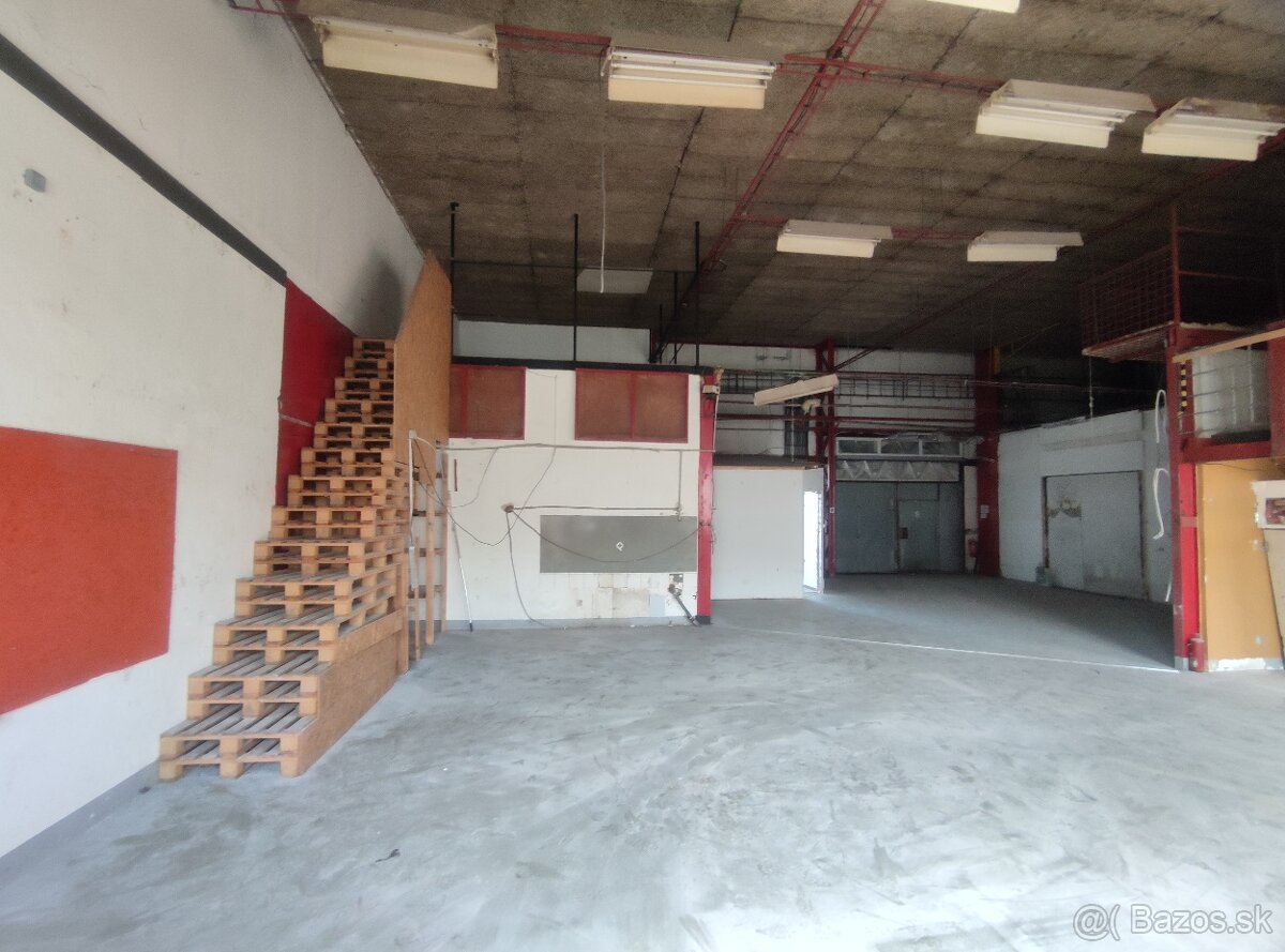Ponúkame do prenájmu skladový / výrobný priestor 229 m2 - 2