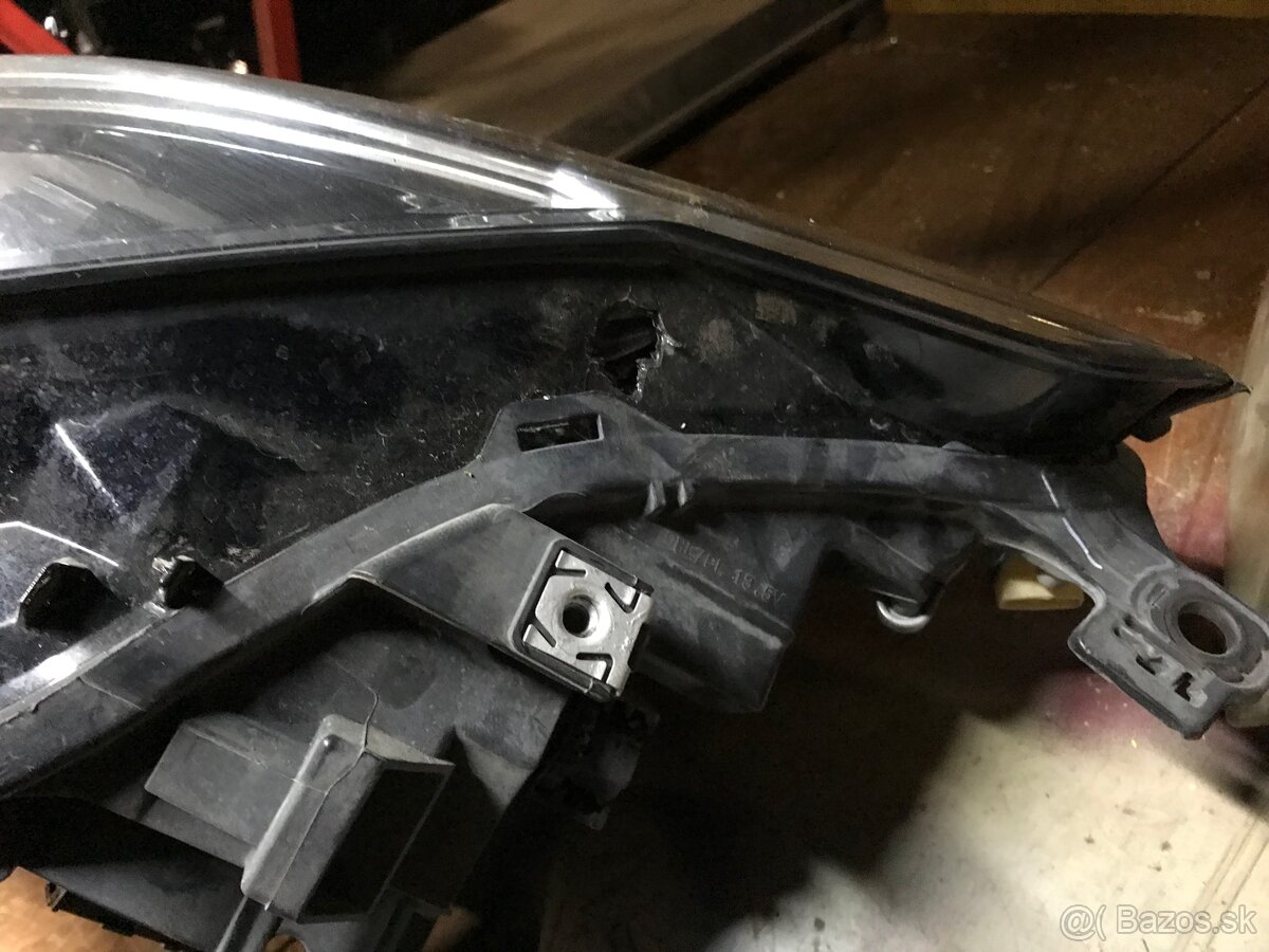 Vw Golf 8 Ľavý full Led svetlomet - 2