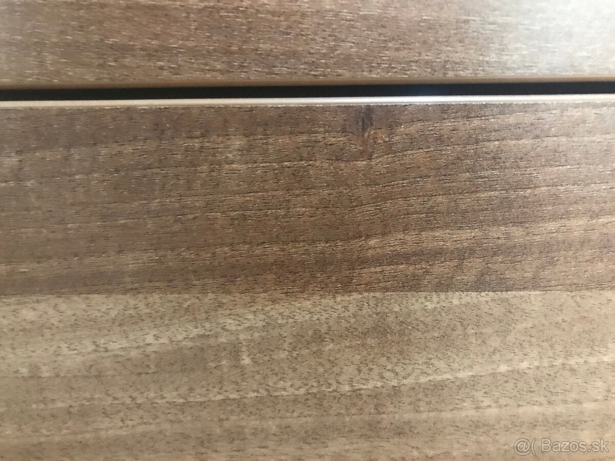 Komoda - 2