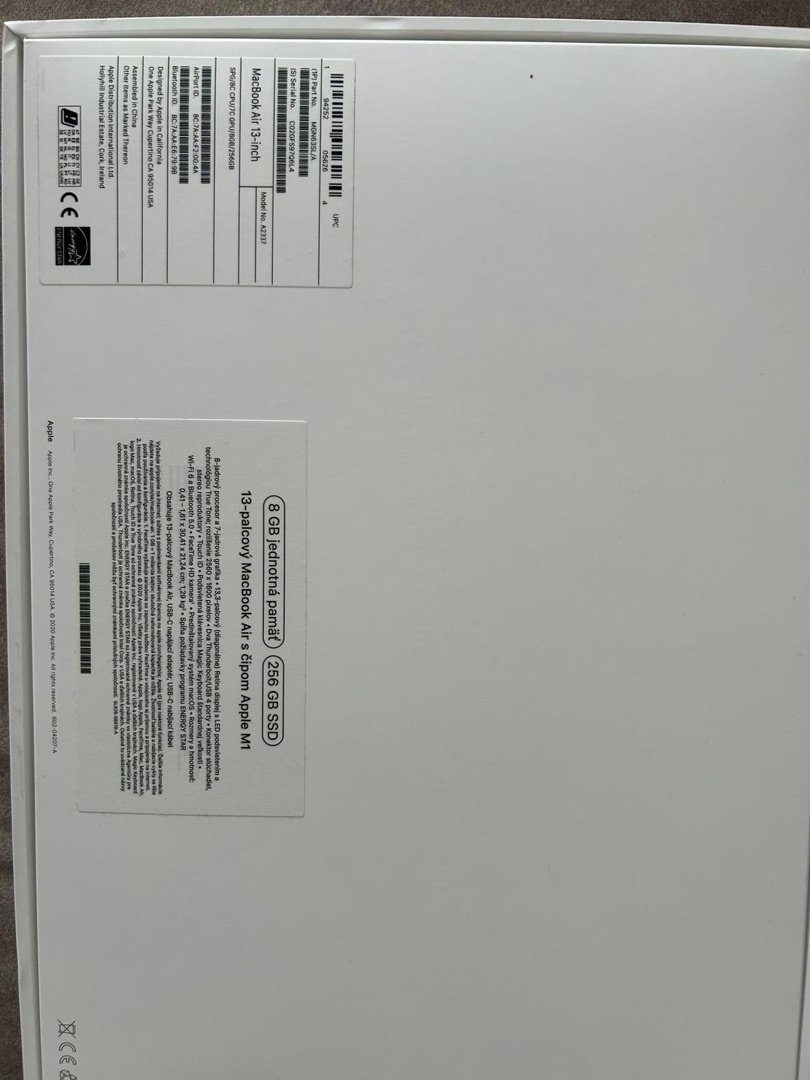 MacBook Air 13" M1 – 8GB / 256GB top stav - 2