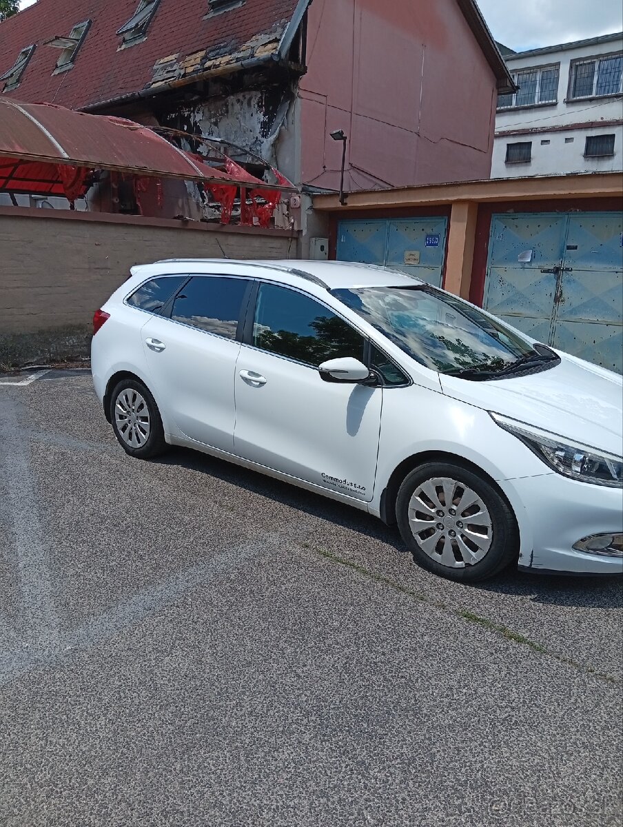Dobrý deň, predám Kia Ceed 1.6. - 2