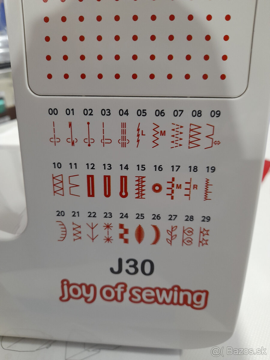 Predám elektronický šijací stroj Janome J30 - 30 programov - 2