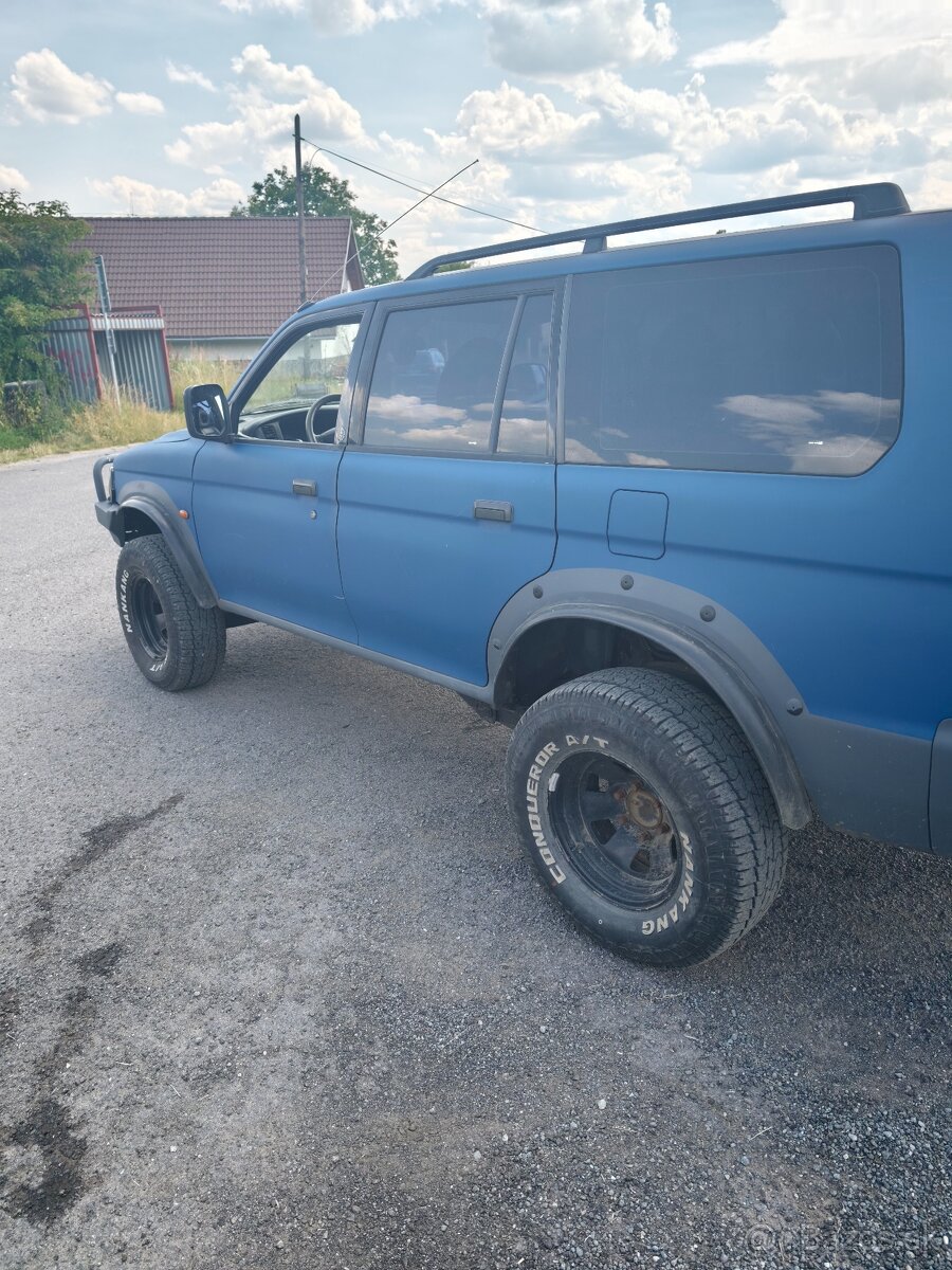 Mitsubishi Pajero šport - 2