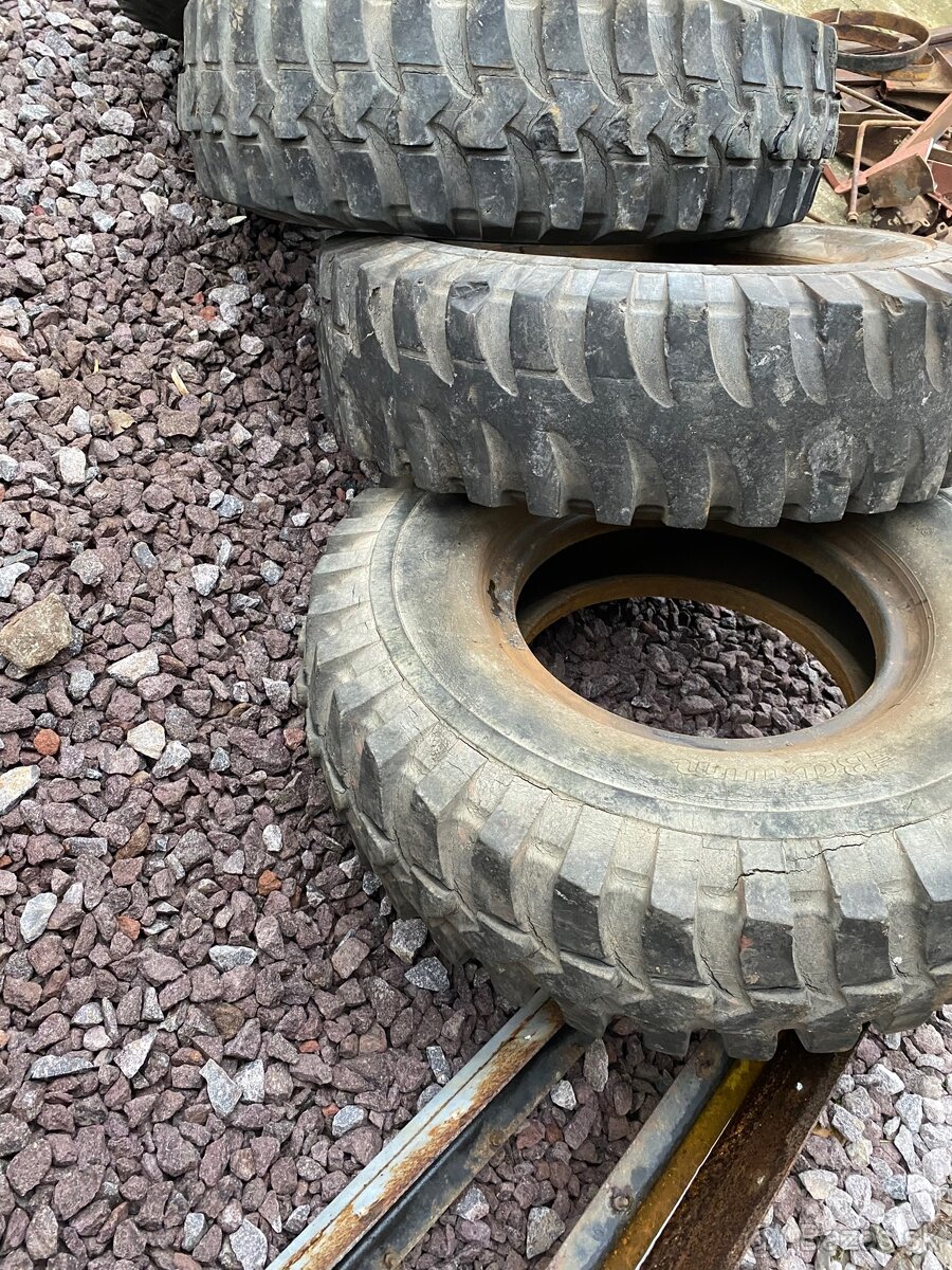 Pneumatiky 10,50-16 - 2