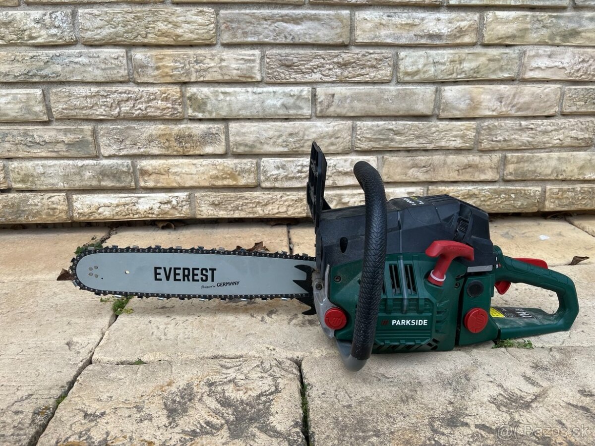 Benzinová píla Parkside - 2