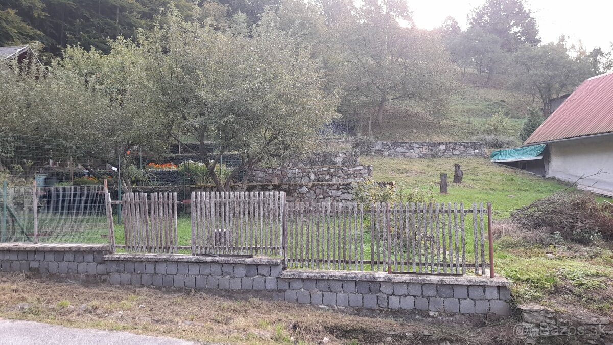 EXKLUZÍVNE na predaj stavebný pozemok, 303m2, Zlatá Idka - 2