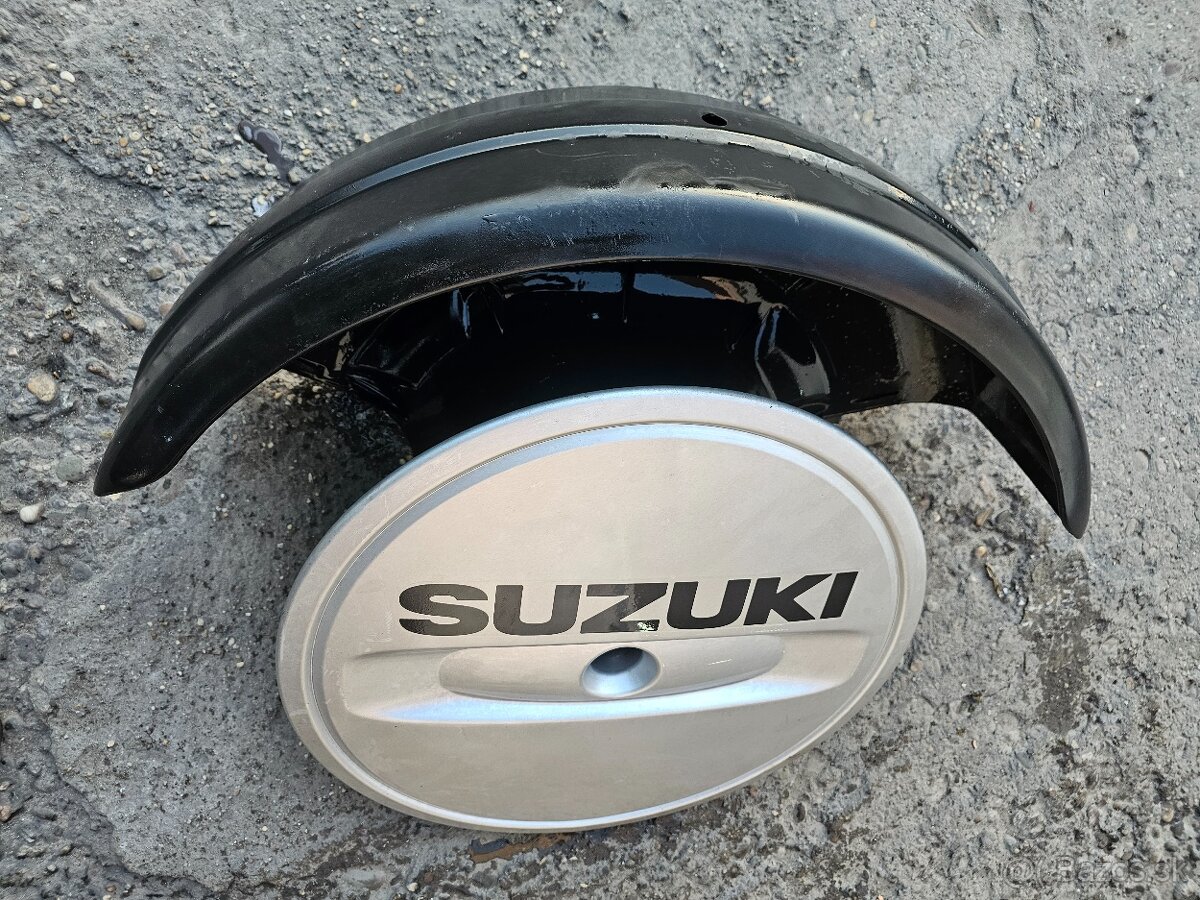 Kryt rezervy Suzuki - 2