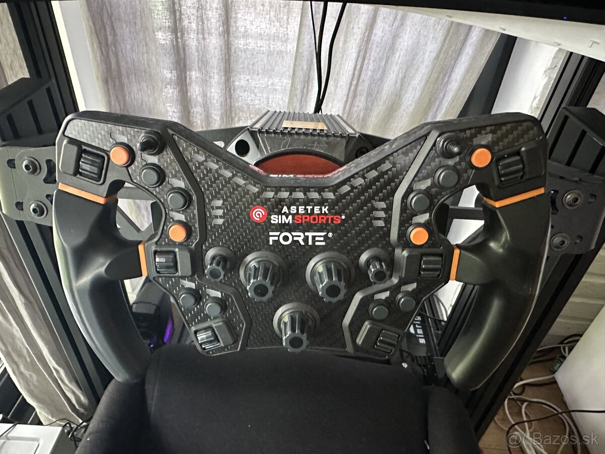 Zavodna konzola Simrig + Asetek Invicta - 2