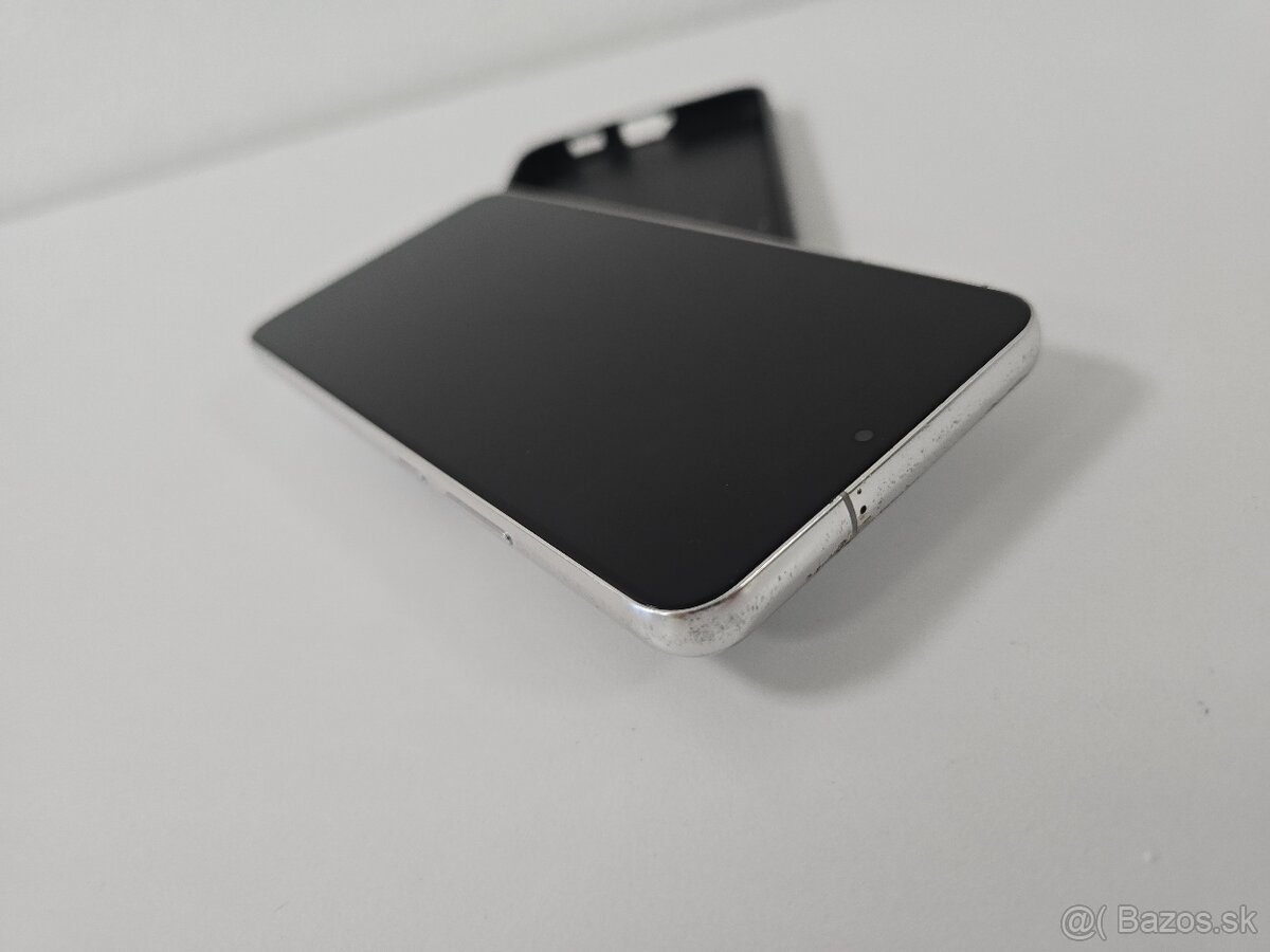 Samsung Galaxy S22+ - 2