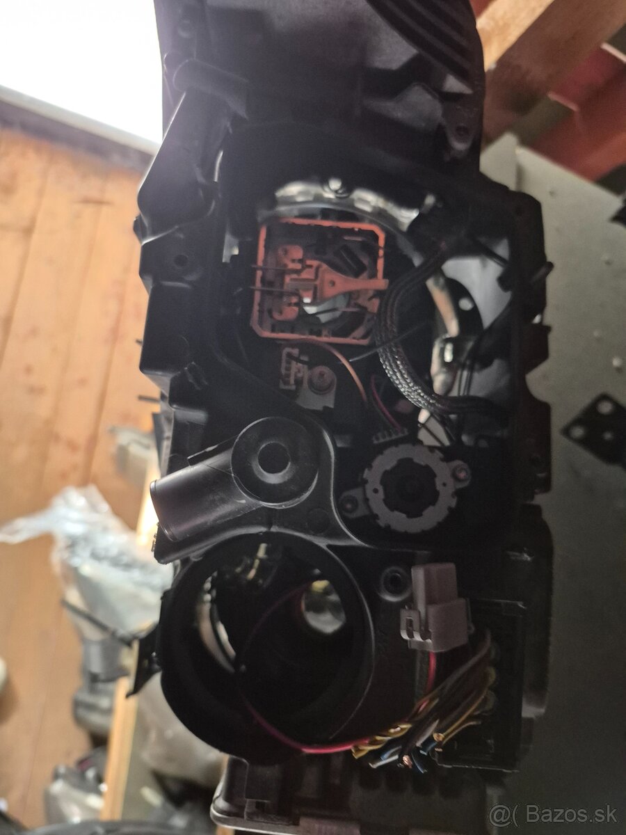 Bmw 3 E90 E91 rok 2008-2012 Xenon pravý 631172025849 - 2
