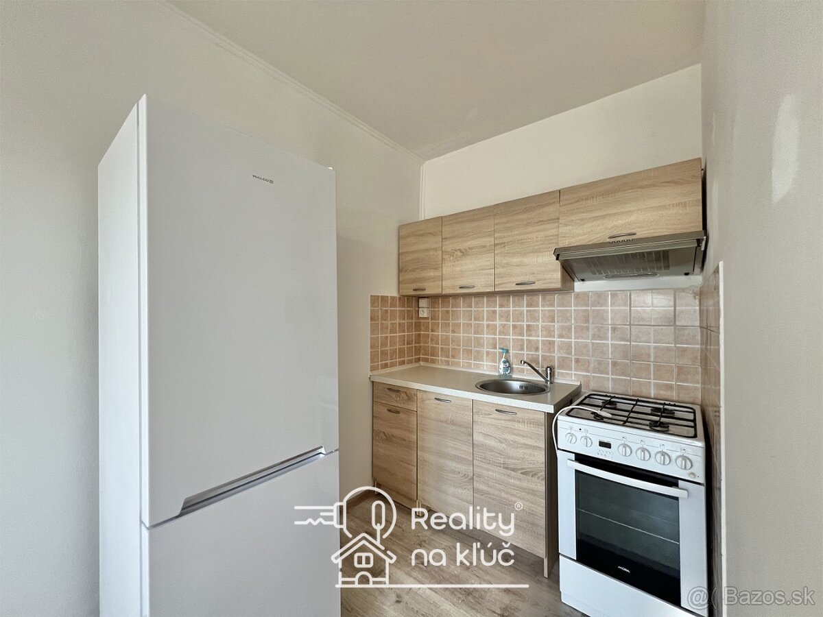 Na prenájom 2-izbový byt na sídlisku Juh v Nových Zámkoch - 2
