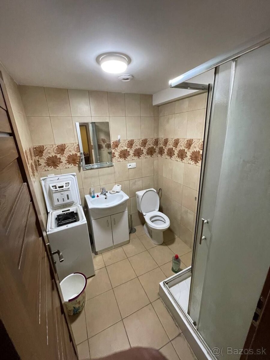 2 miesta pre dievčat v izbe - 2