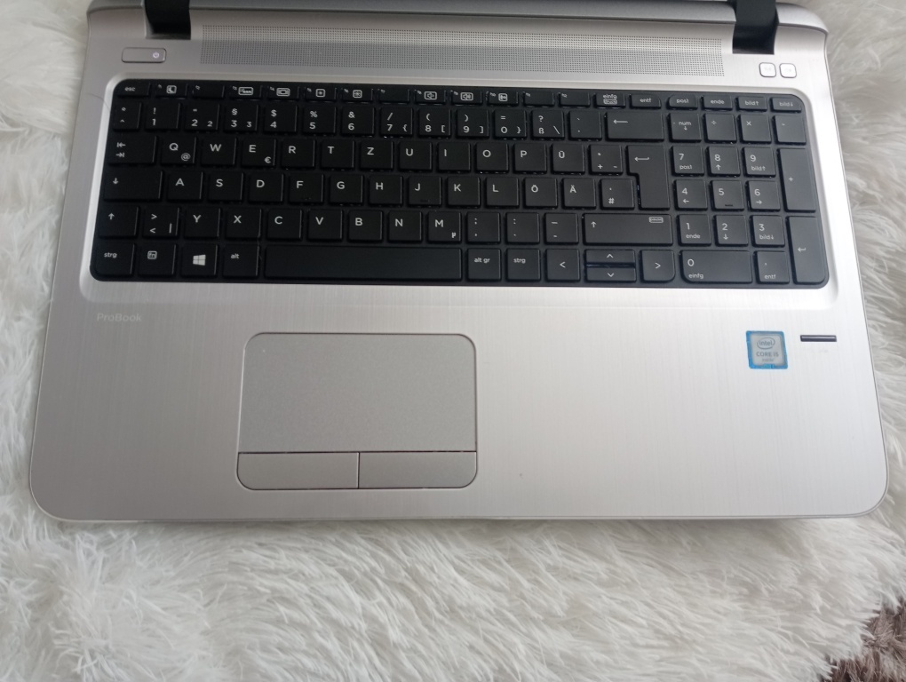 predám Hp probook 450 g3 , Intel core i5 , 16gb ram , ssd - 2