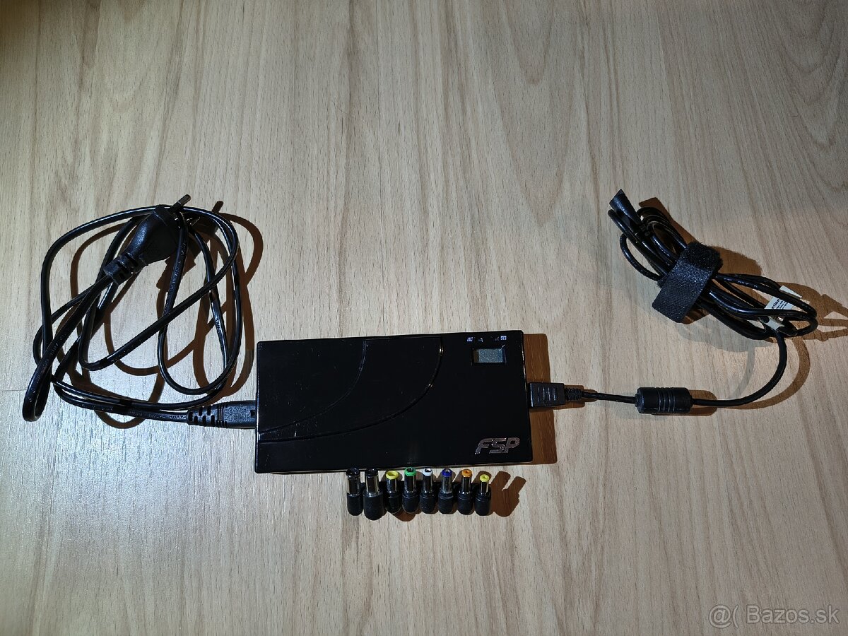 Univerzálny adaptér pre notebooky FSP - 2