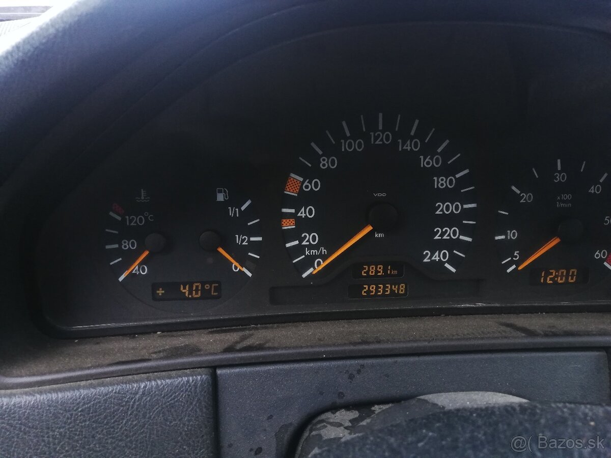 W201, 2,2 dci, 293 tkm - 2