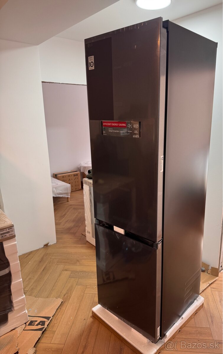 nová chladnička s mrazničkou - 2