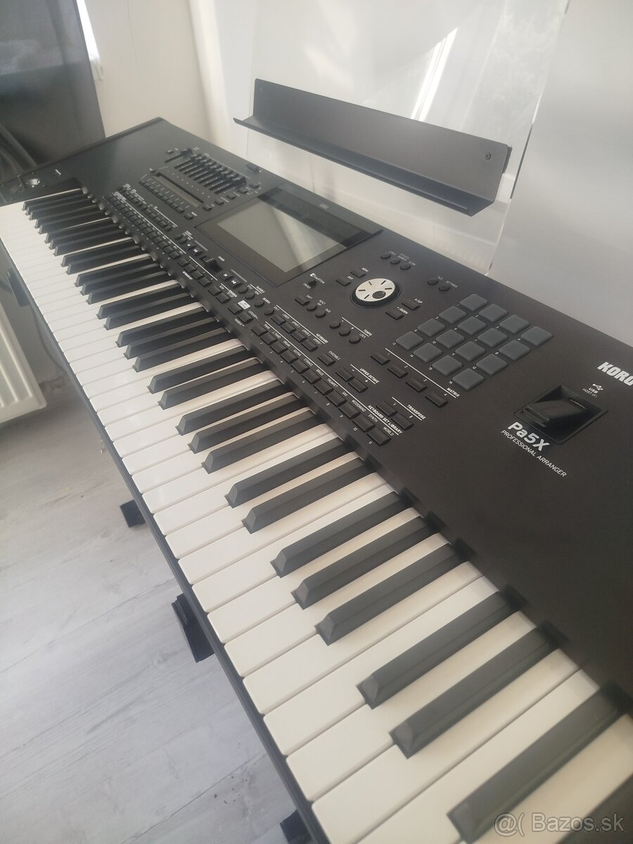 Korg pa 5x 76 nový - 2