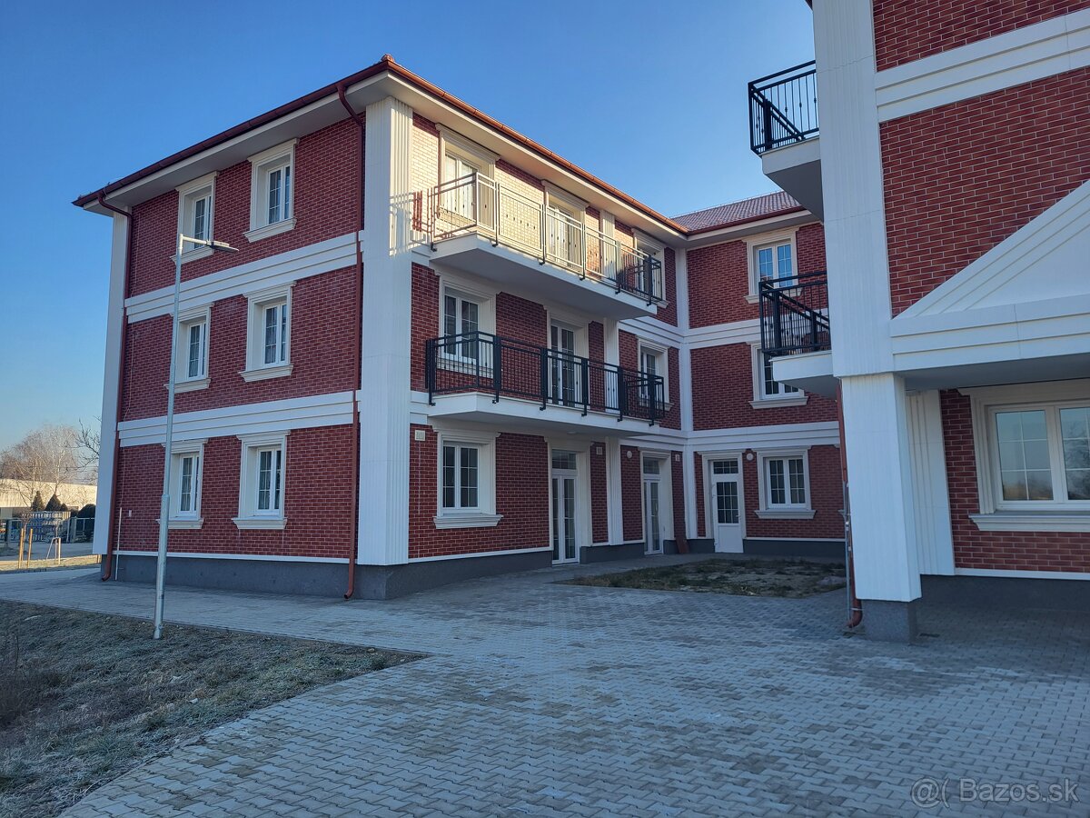 Obchodný priestor na predaj s dlhodovým nájomcom, Iža ? - 2