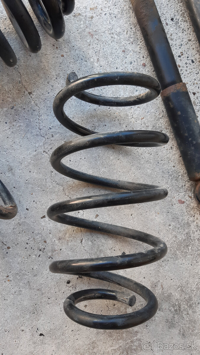 Predám pružiny z VW T5 - 2